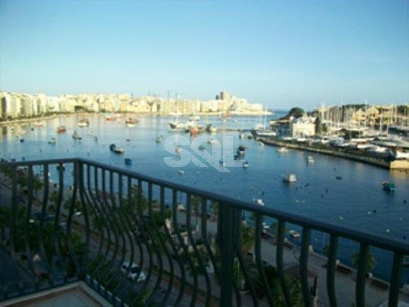 Penthouse in Gzira To Rent