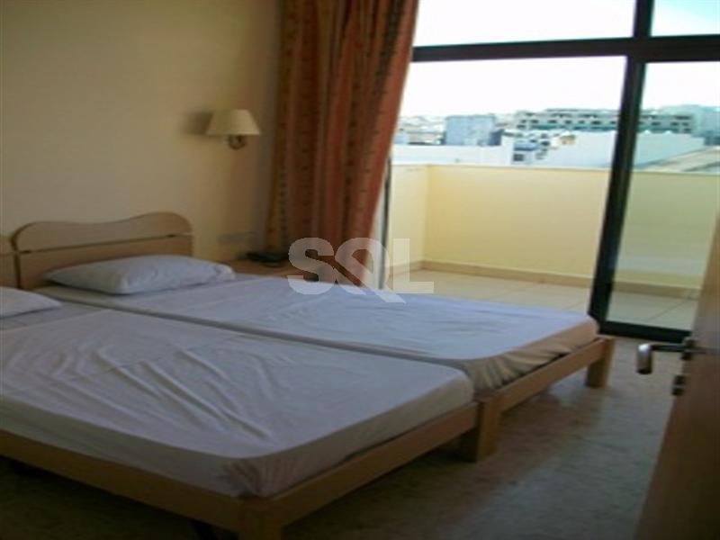 Penthouse in Gzira To Rent