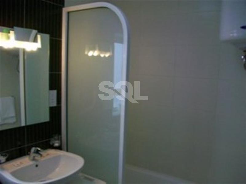 Apartment in Gzira To Rent