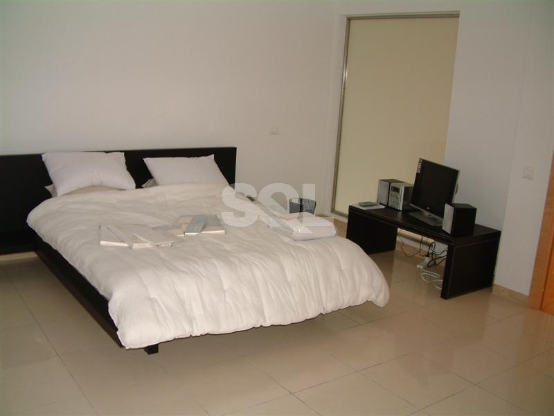 Villa in Naxxar To Rent