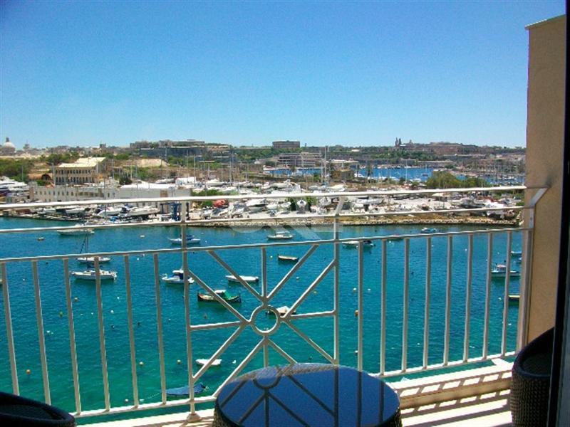 Apartment in Gzira To Rent