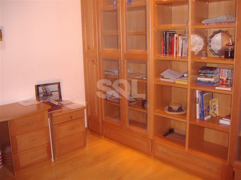 Apartment in Portomaso To Rent