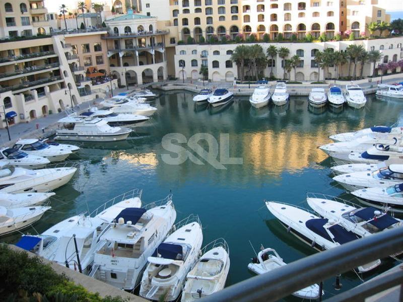 Apartment in Portomaso To Rent