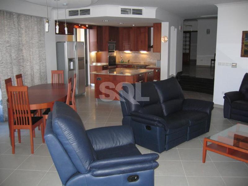 Apartment in Portomaso To Rent