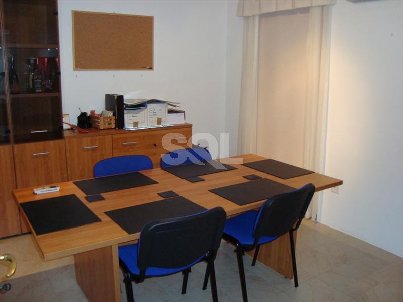 Office in Naxxar To Rent