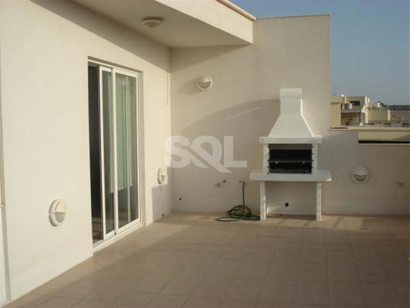 Penthouse in Balzan To Rent