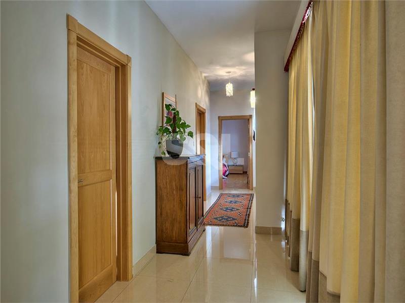 Penthouse in Sliema To Rent