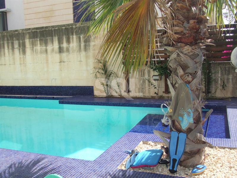 Villa in Kappara To Rent