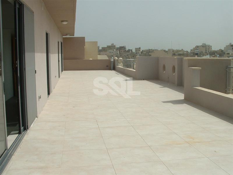 Penthouse in Sliema To Rent