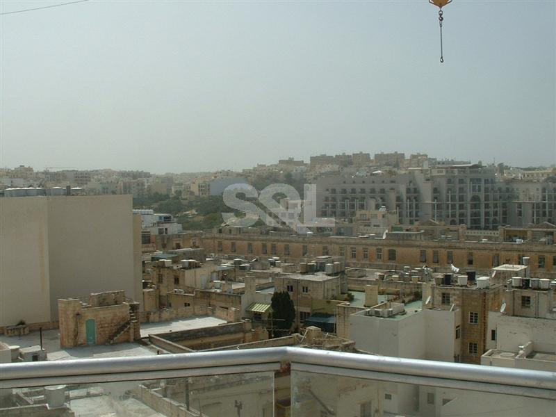Penthouse in Sliema To Rent
