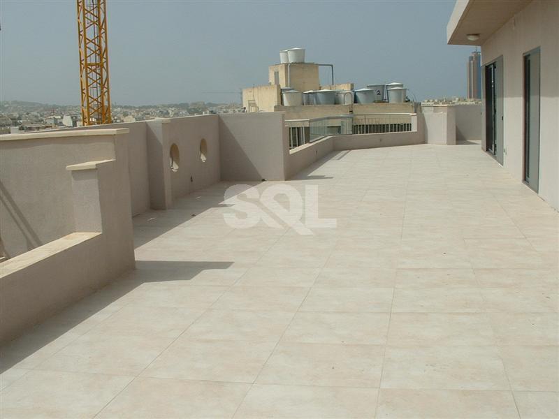 Penthouse in Sliema To Rent
