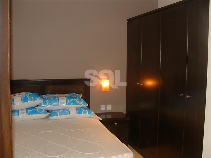 Apartment in Portomaso To Rent