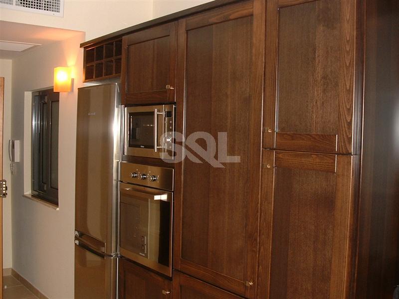 Apartment in Portomaso To Rent