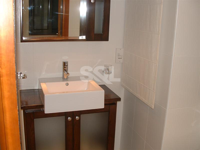 Apartment in Portomaso To Rent