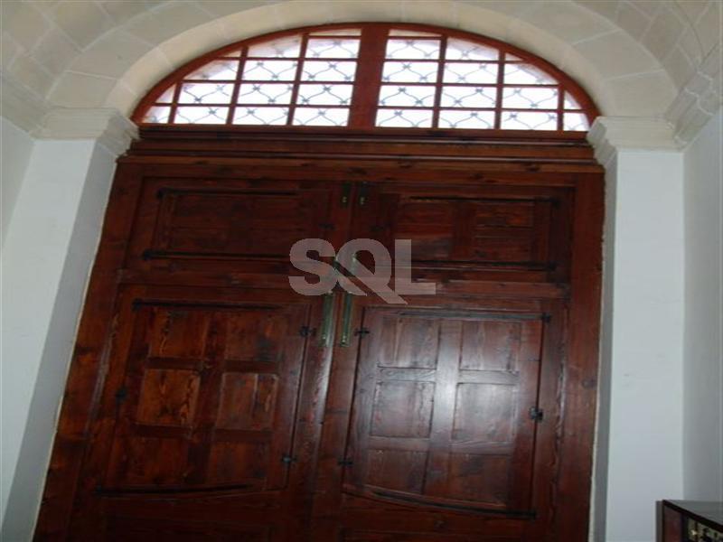 Palazzo in Attard To Rent