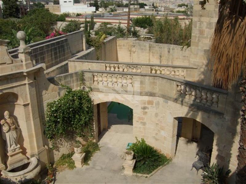 Palazzo in Attard To Rent