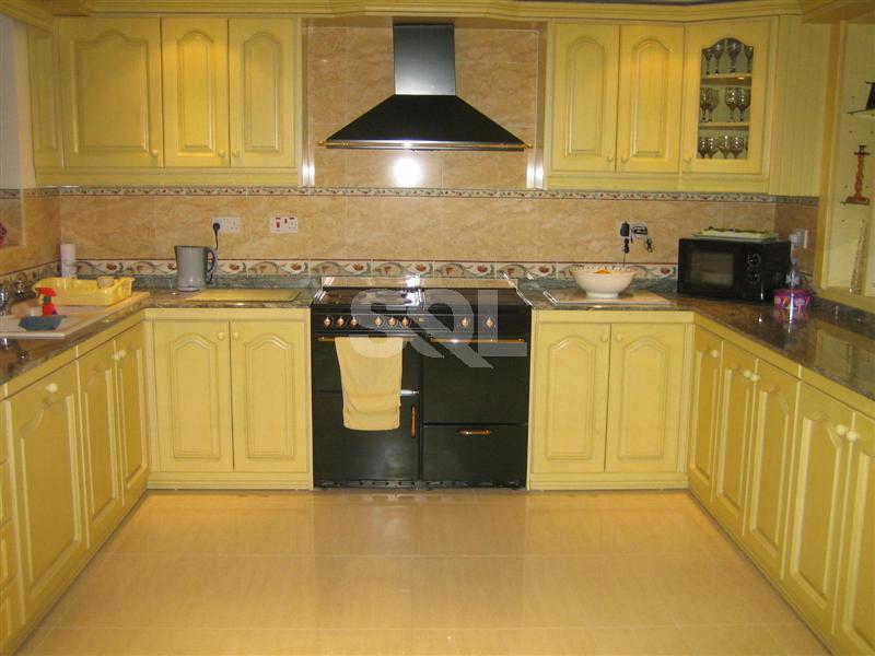 Apartment in Portomaso To Rent