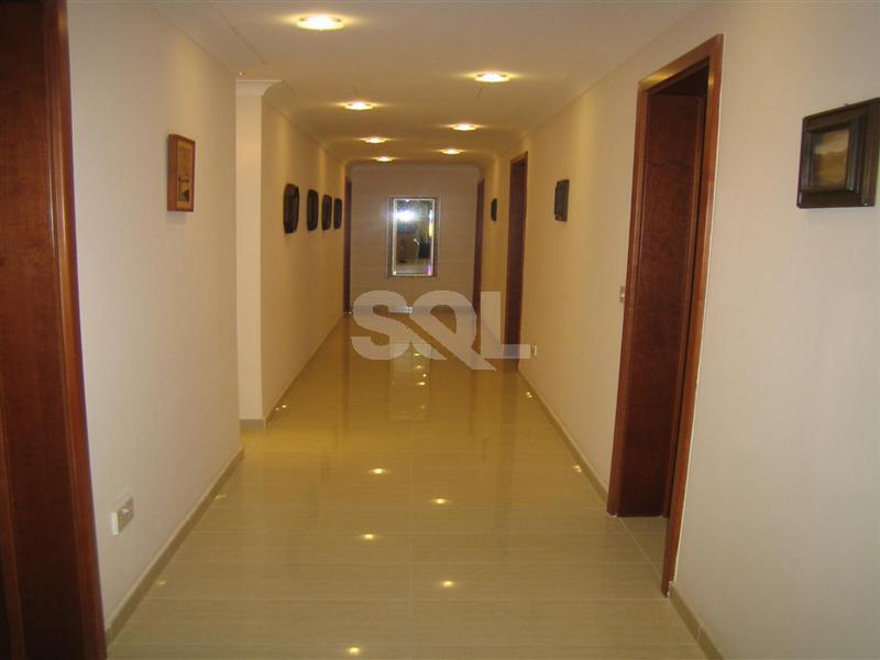 Apartment in Portomaso To Rent