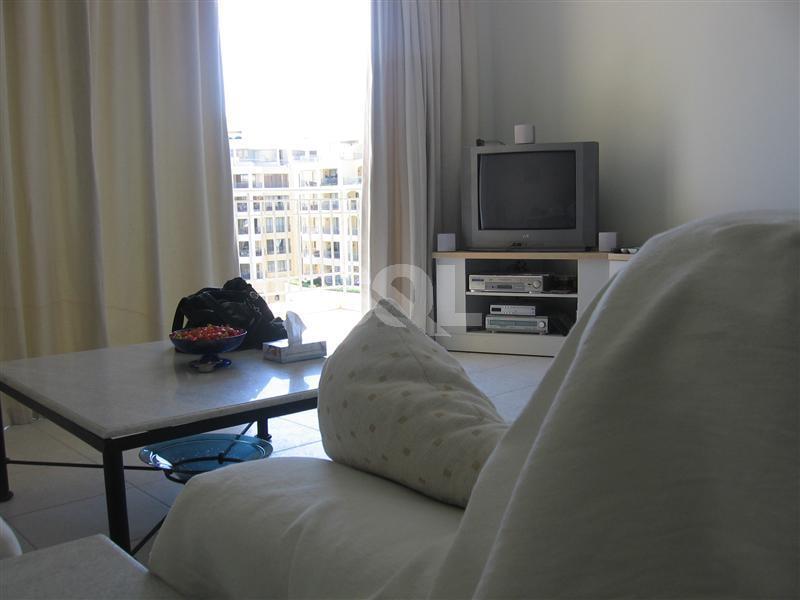 Apartment in Portomaso To Rent