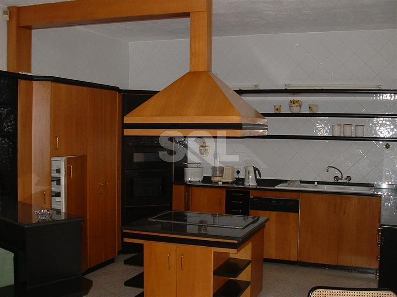 Bungalow in Attard To Rent