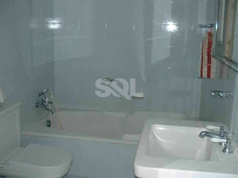 Bungalow in Attard To Rent