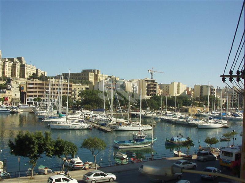 Apartment in Ta' Xbiex To Rent