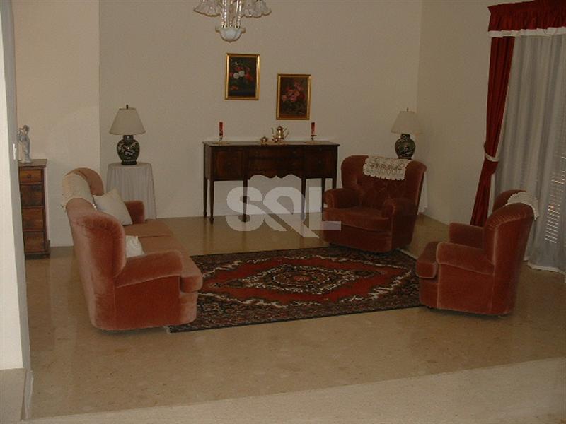 Villa in Madliena To Rent