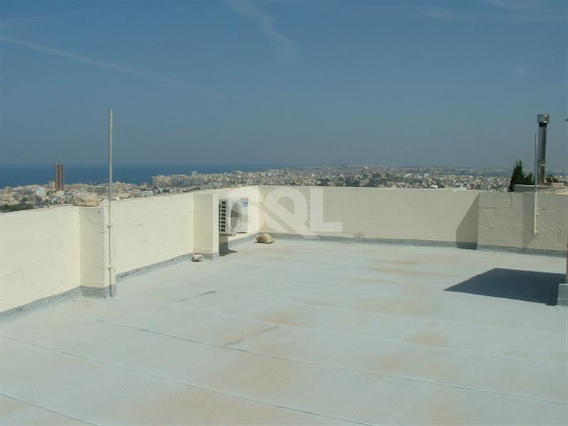 Villa in Madliena To Rent