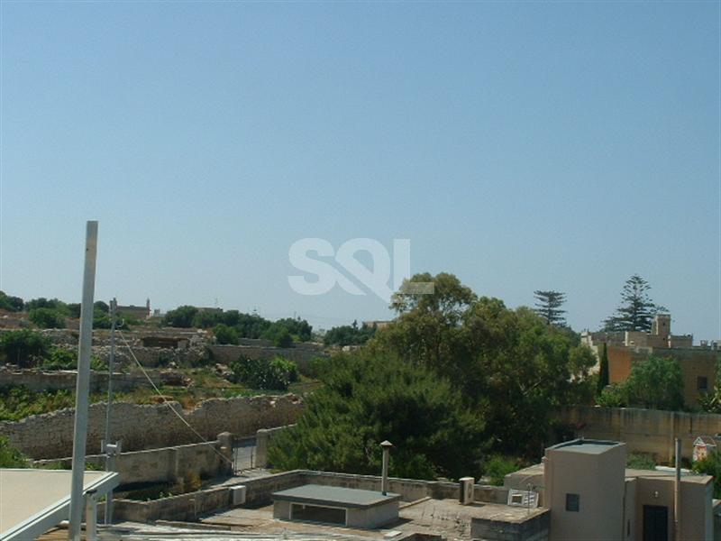 Villa in Madliena To Rent