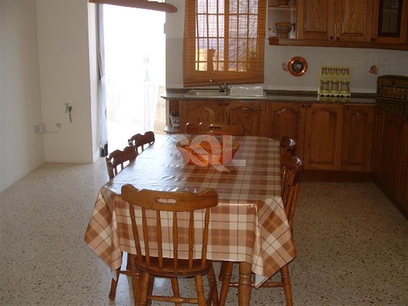 Villa in Madliena To Rent