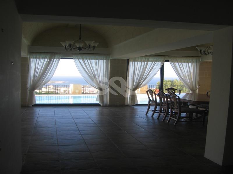 Villa in Madliena To Rent