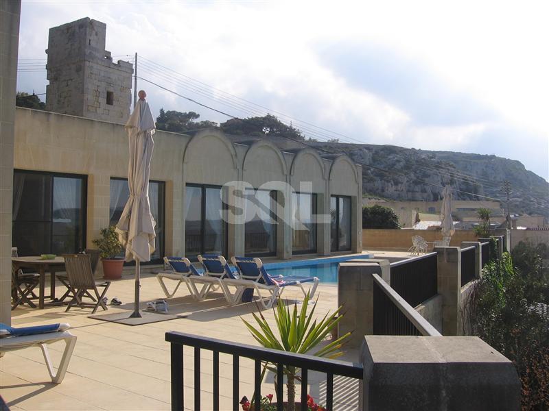 Villa in Madliena To Rent