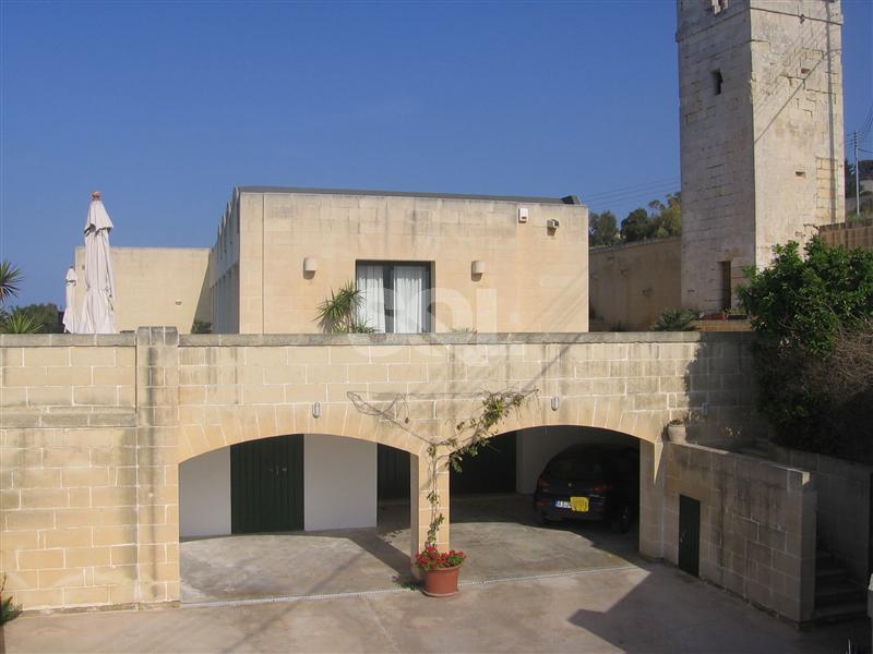 Villa in Madliena To Rent