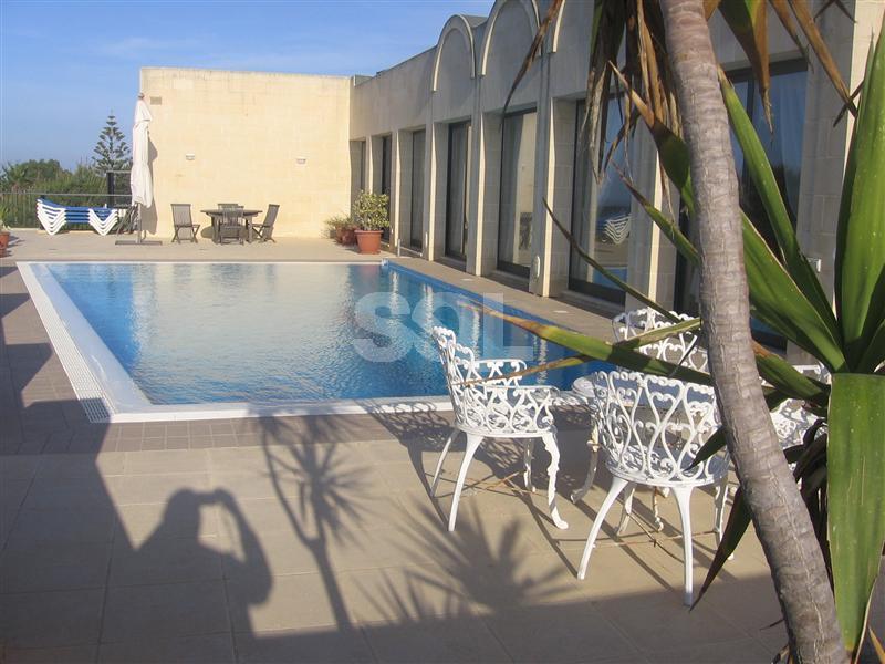 Villa in Madliena To Rent