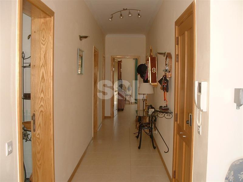 Penthouse in St. Andrews To Rent