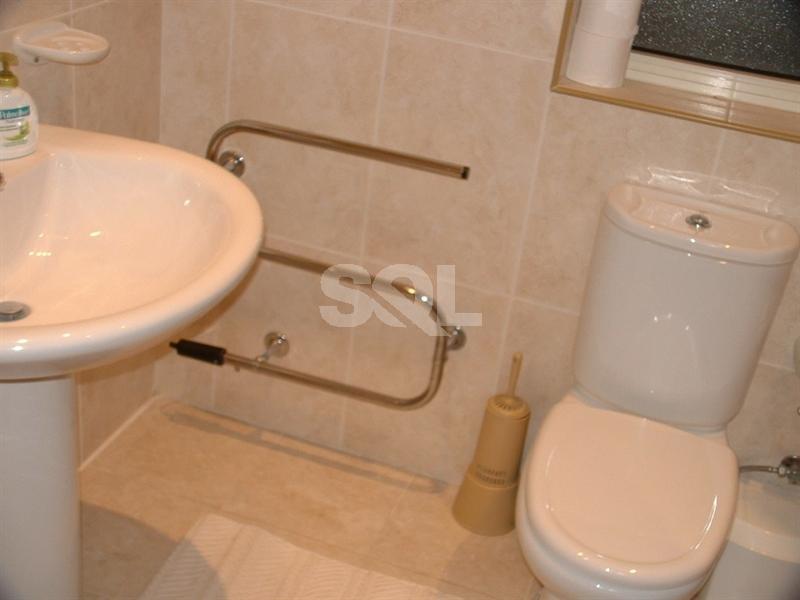 Apartment in Portomaso To Rent