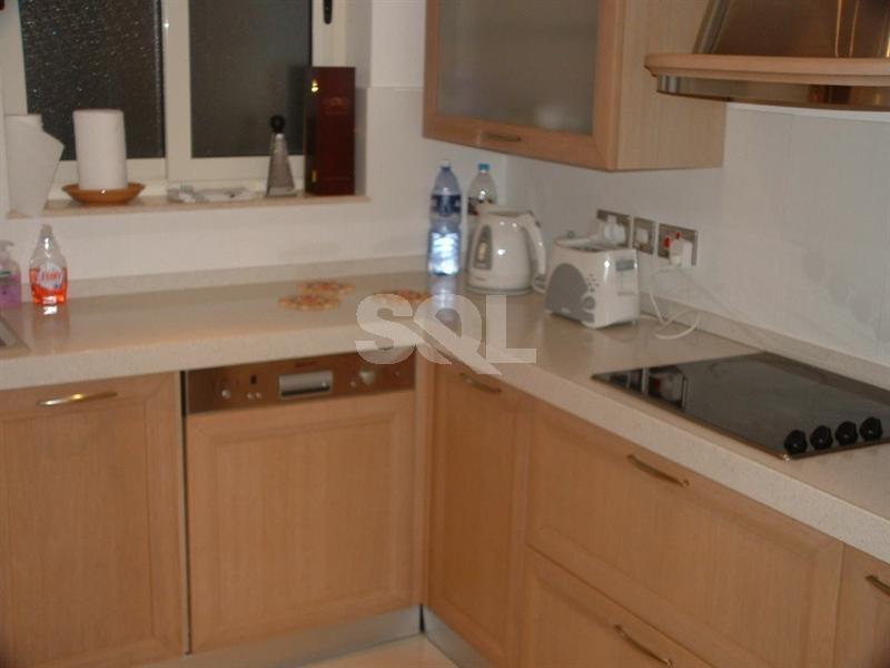 Apartment in Portomaso To Rent