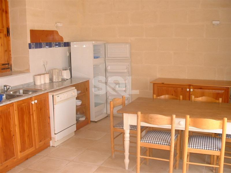 Farmhouse in Manikata To Rent