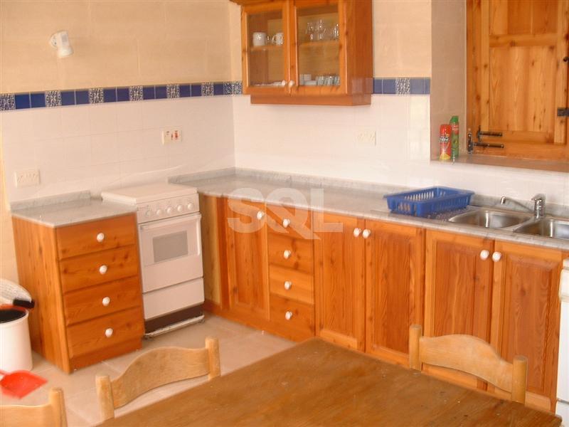 Farmhouse in Manikata To Rent