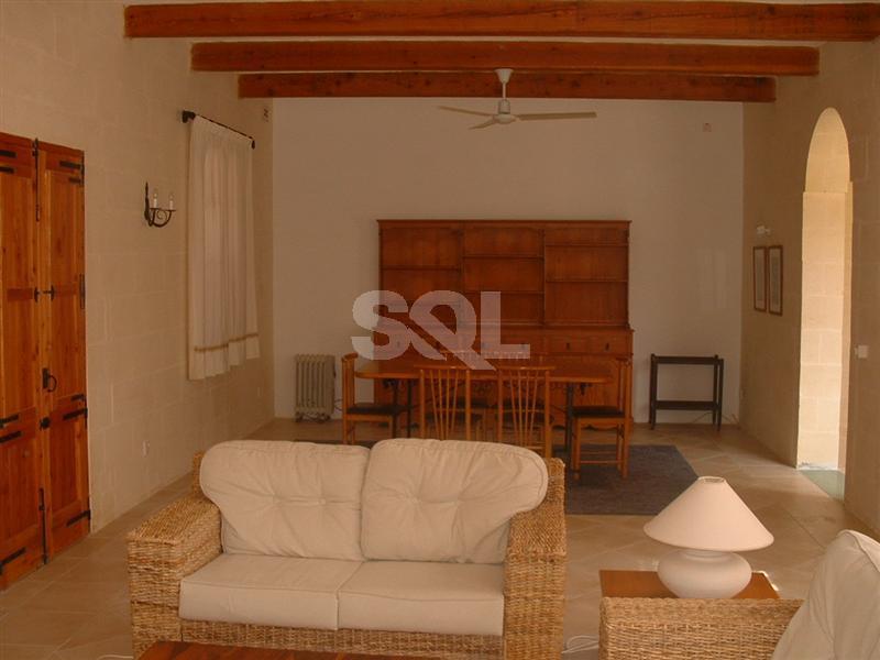 Farmhouse in Manikata To Rent
