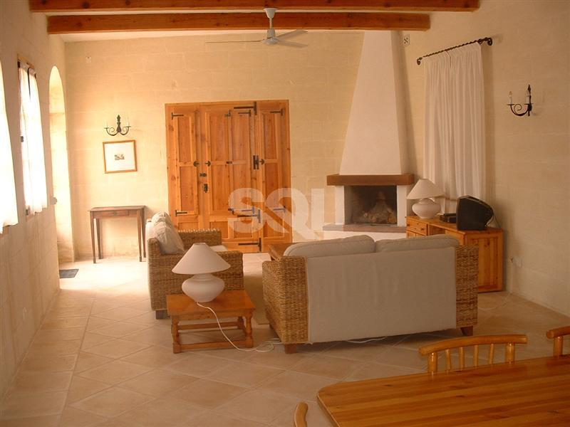 Farmhouse in Manikata To Rent