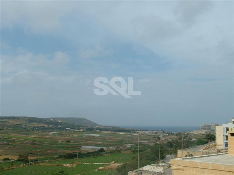 Farmhouse in Manikata To Rent