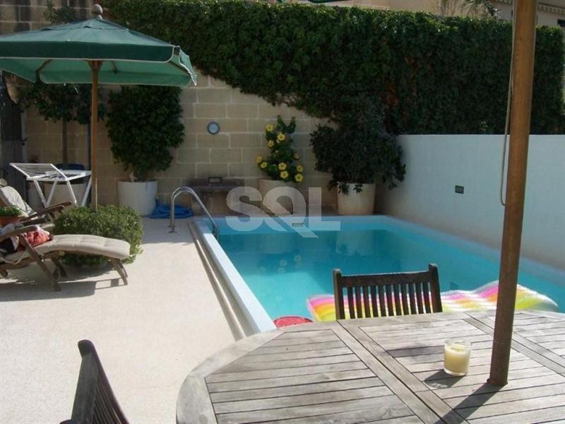 Maisonette in The Village To Rent