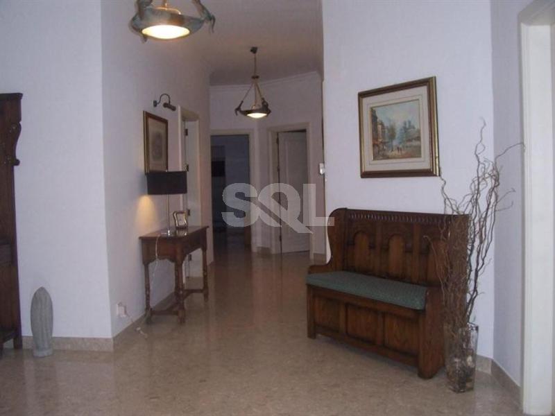 Maisonette in The Village To Rent