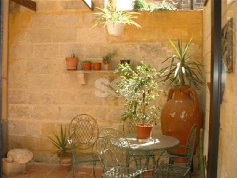House of Character in Cospicua (Bormla) To Rent