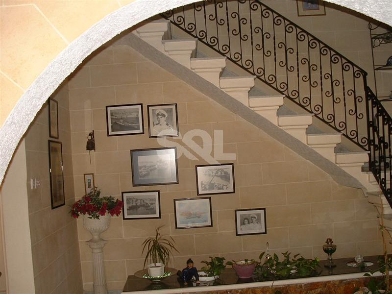 House of Character in Cospicua (Bormla) To Rent