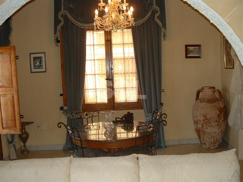 House of Character in Cospicua (Bormla) To Rent