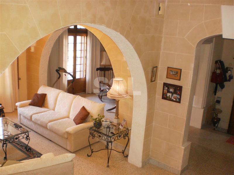 House of Character in Cospicua (Bormla) To Rent