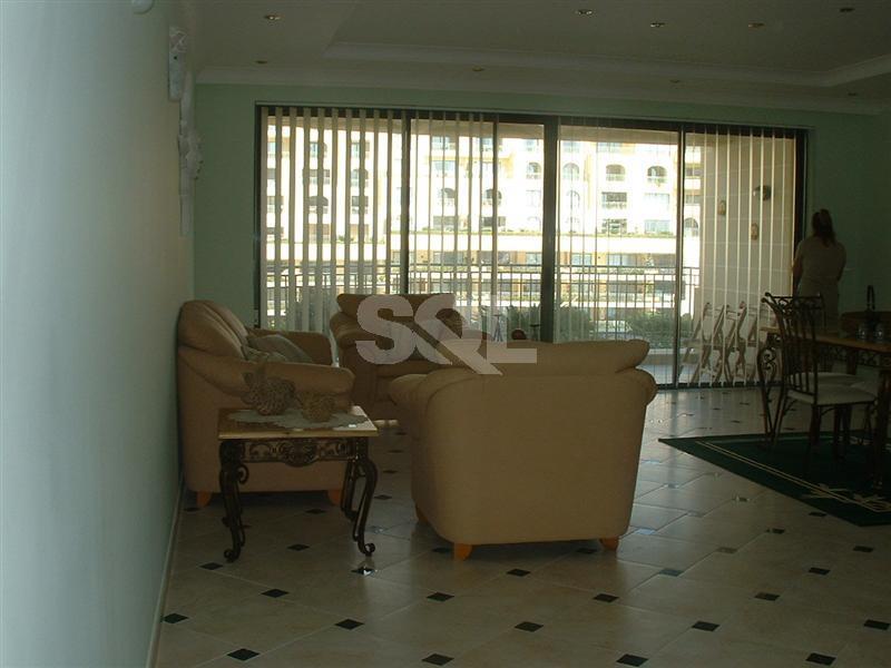Apartment in Portomaso To Rent