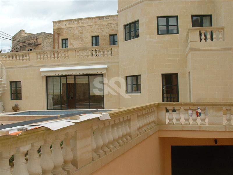 Villa in Lija To Rent